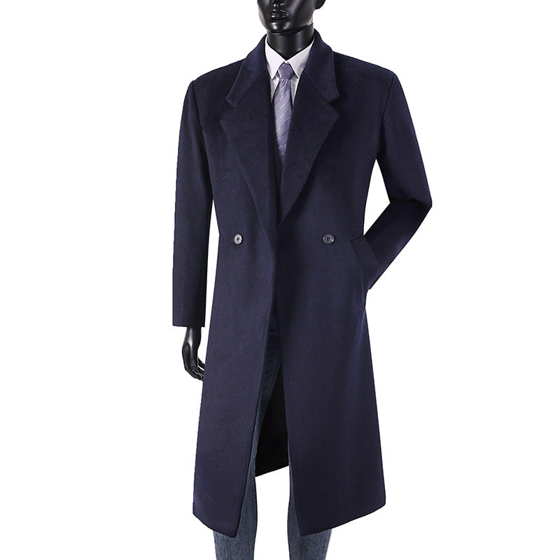 Herren Moderner Longcoat aus Wollmix mit schmalem Revers, leichter Taillierung und seitlichen Eingrifftaschen Echoarchiv
