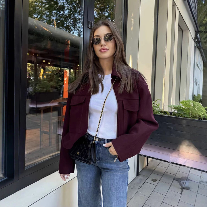 Damen Cropped-Hemdjacke aus Bouclé mit Boxy-Schnitt und Fronttaschen Echoarchiv