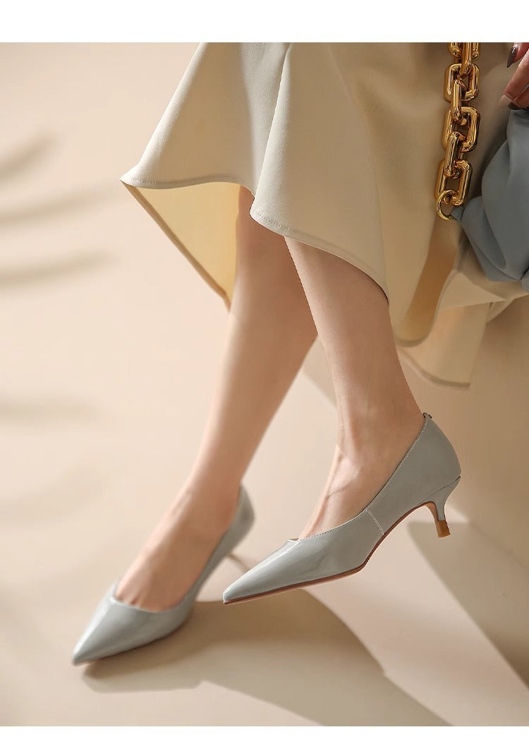 Damen Spitz zulaufende Lack-Pumps mit niedrigem Kittenabsatz – Lioré