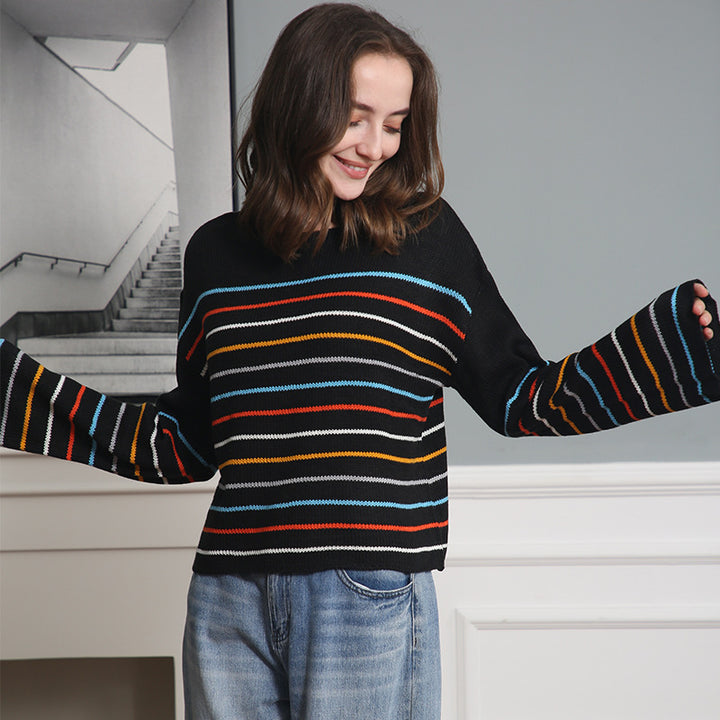 Damen Kurzgeschnittener Feinstrick-Pullover mit Rundhalsausschnitt, mehrfarbigen Horizontalstreifen und überschnittenen Schultern Echo Archiv