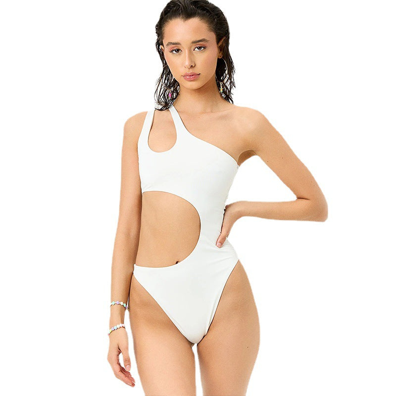 Damen Einteiliger Badeanzug mit innovativem Cut-Out und asymmetrischem Design Echo Archiv