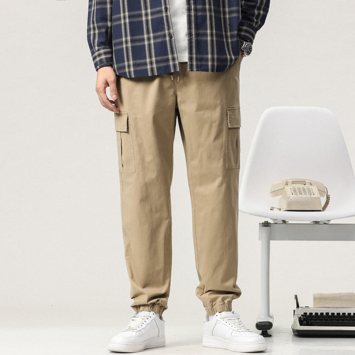 Herren Tapered Cargo-Joggerhose mit Tunnelzugbund, Klappentaschen und elastischem Knöchelabschluss Echo Archiv