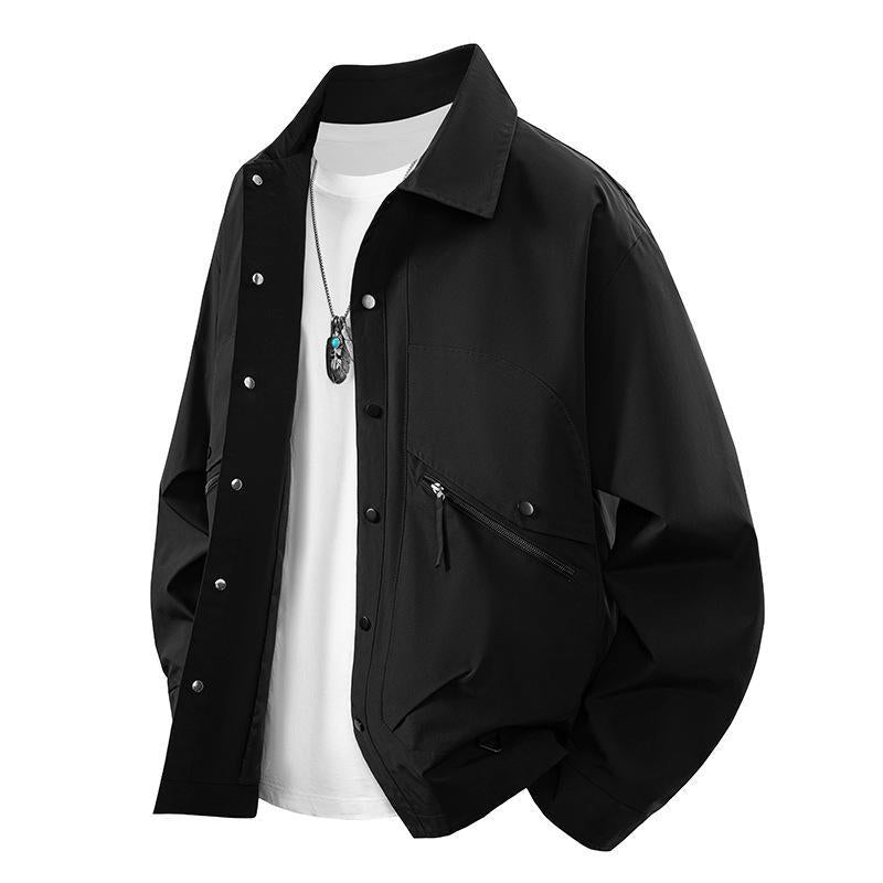 Herren Overshirt-Coachjacke im Urban-Utility-Stil mit Druckknopfleiste und schräger Reißverschlusstasche Echo Archiv
