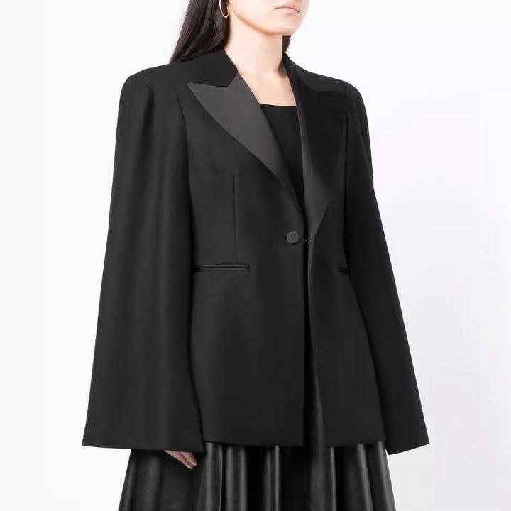 Damen Cape-Blazer mit Schlitzen an den Ärmeln und Satinrevers Echoarchiv
