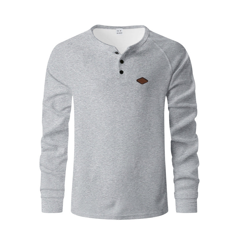 Herren Langarm-Henley-Shirt mit strukturiertem Design und praktischen Knöpfen Echoarchiv
