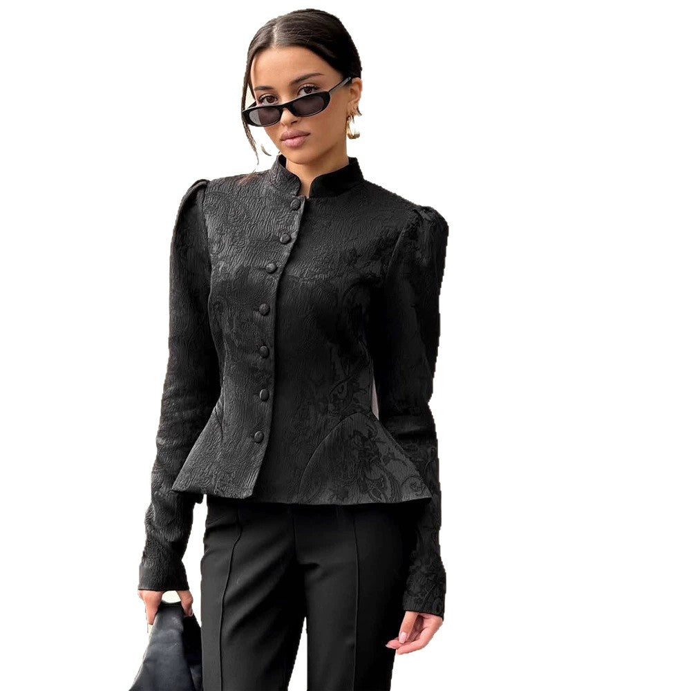 Damen taillierte Jacquard‑Bluse mit Stehkragen und dekorativer Knopfleiste Echoarchiv
