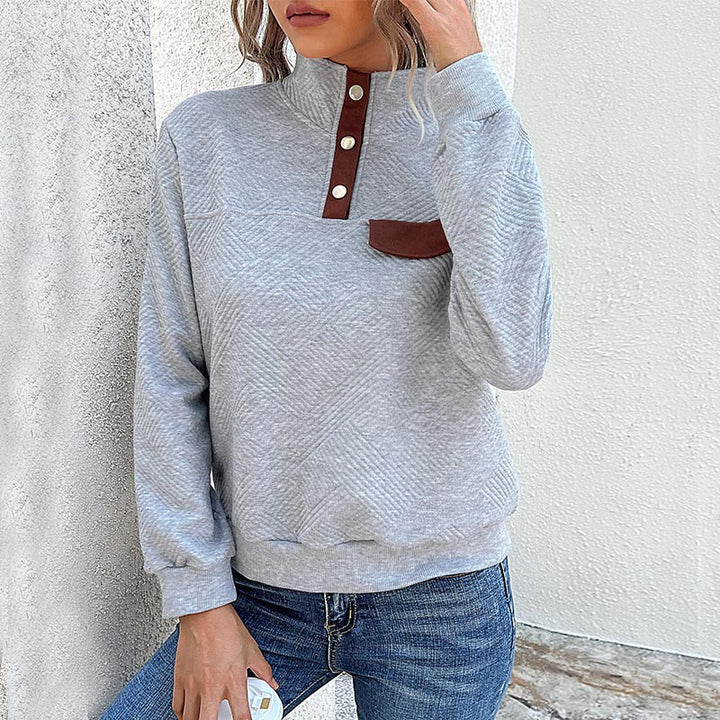 Damen Strukturierter Sweatpullover mit Stehkragen, Druckknopfleiste und Brustklappe – Mavelle