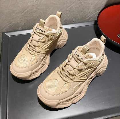 Unisex auffällige Chunky-Sneaker mit atmungsaktivem Mesh-Obermaterial, gepolsterter Fersenkammer und profiliertem Plateau-Absatz – Norré