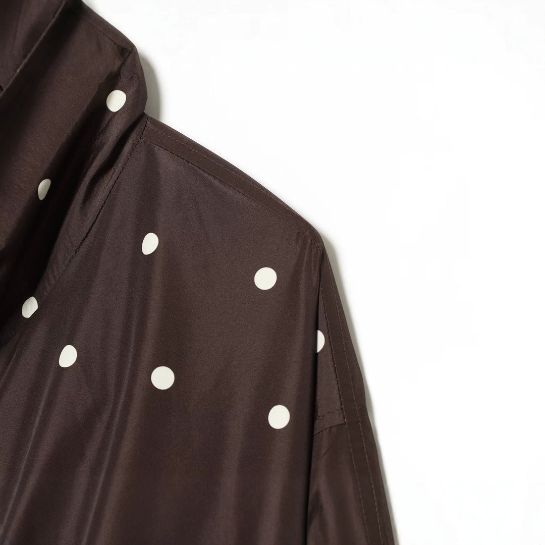 Damen Kurz geschnittener gepunkteter Lightweight-Blouson mit Stehkragen Echo Archiv