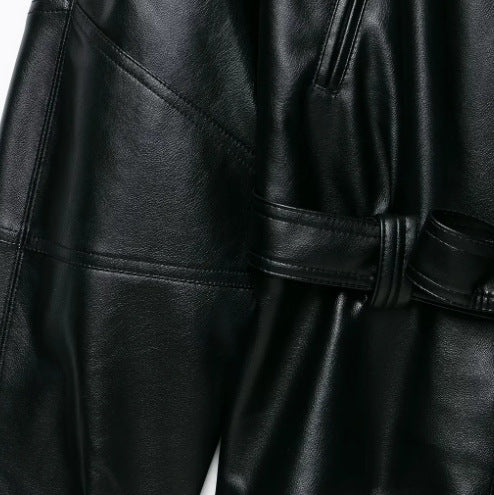 Damen Kurzjacke aus veganem Leder mit Taillengürtel und überschnittenen Schultern Echo Archiv