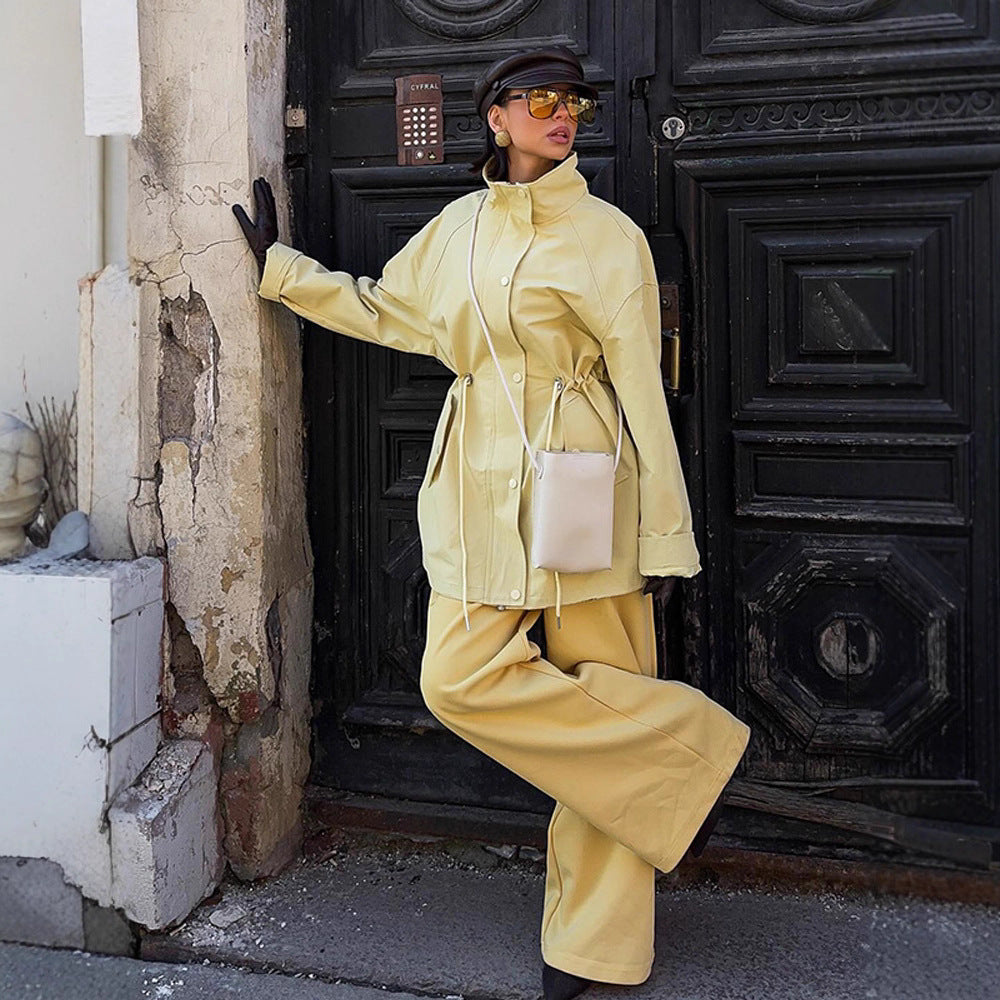 Damen Oversize Regenjacke mit Tunnelzug-Taillierung, hohem Stehkragen & Pattentaschen Echoarchiv