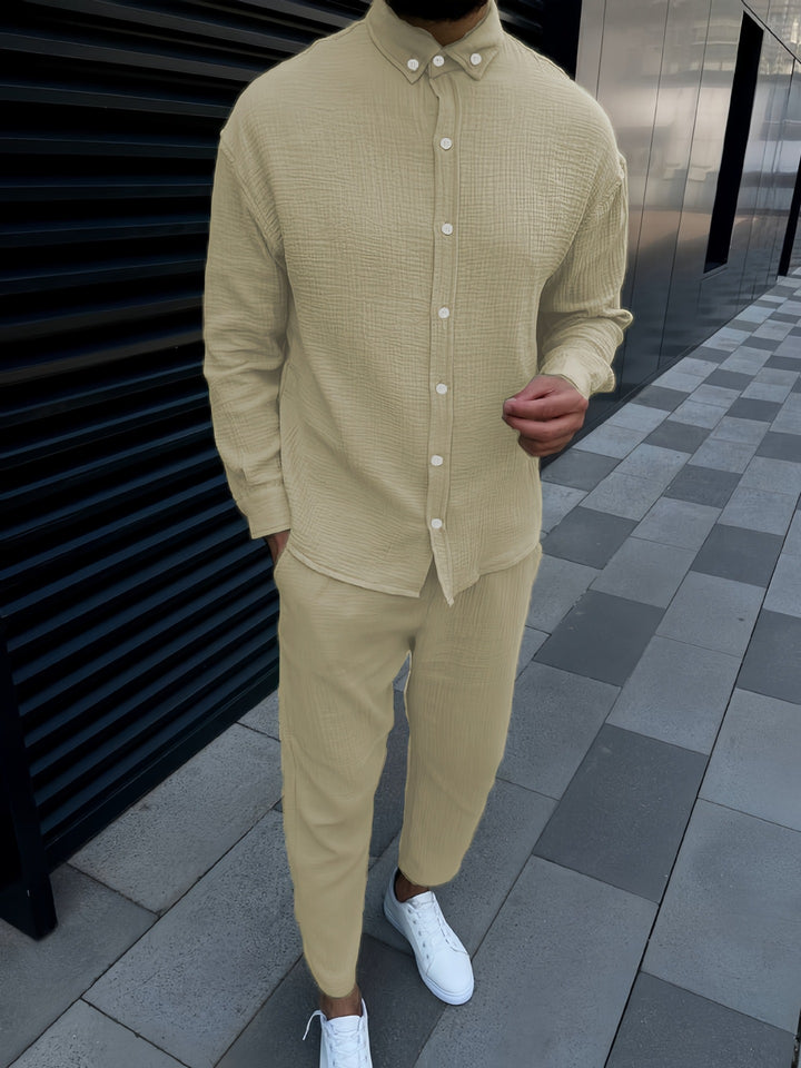 Herren Elegantes Langarmhemd mit strukturiertem Design und modischen Knopfdetails Echoarchiv