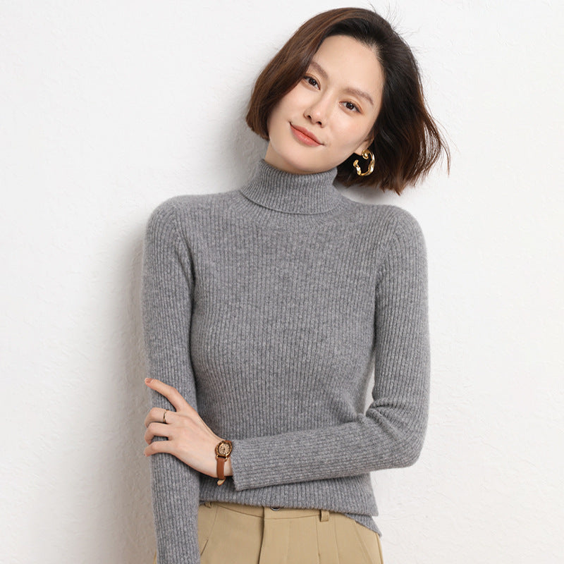 Damen Taillierter Feinstrick-Rollkragenpullover mit feiner Rippenstruktur und Kaschmir-Optik Echoarchiv