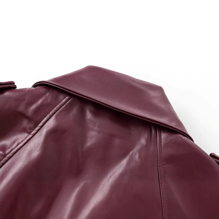 Damen Kurzer Trench-Mantel mit Taillengürtel und Schulterklappen aus veganem Leder Echoarchiv