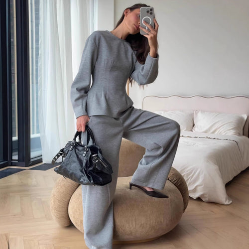 Damen Tailliertes Peplum-Oberteil mit Wiener Nähten und weitem Lounge-Hosen-Set Echo Archiv