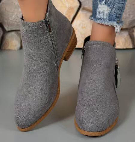 Damen Ankle-Boots aus Velourslederoptik mit seitlichem Zipper und mittelhohem Blockabsatz – Varelle