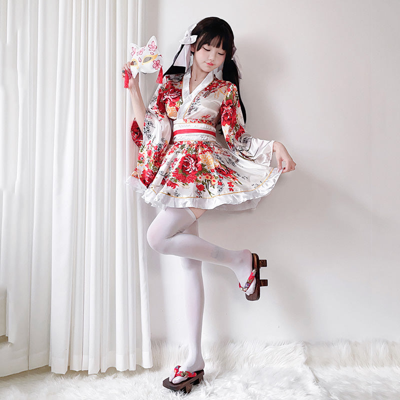 Damen traditionelles Kimono-Kleid mit fließendenÄrmeln und floralem Muster Echo Archiv