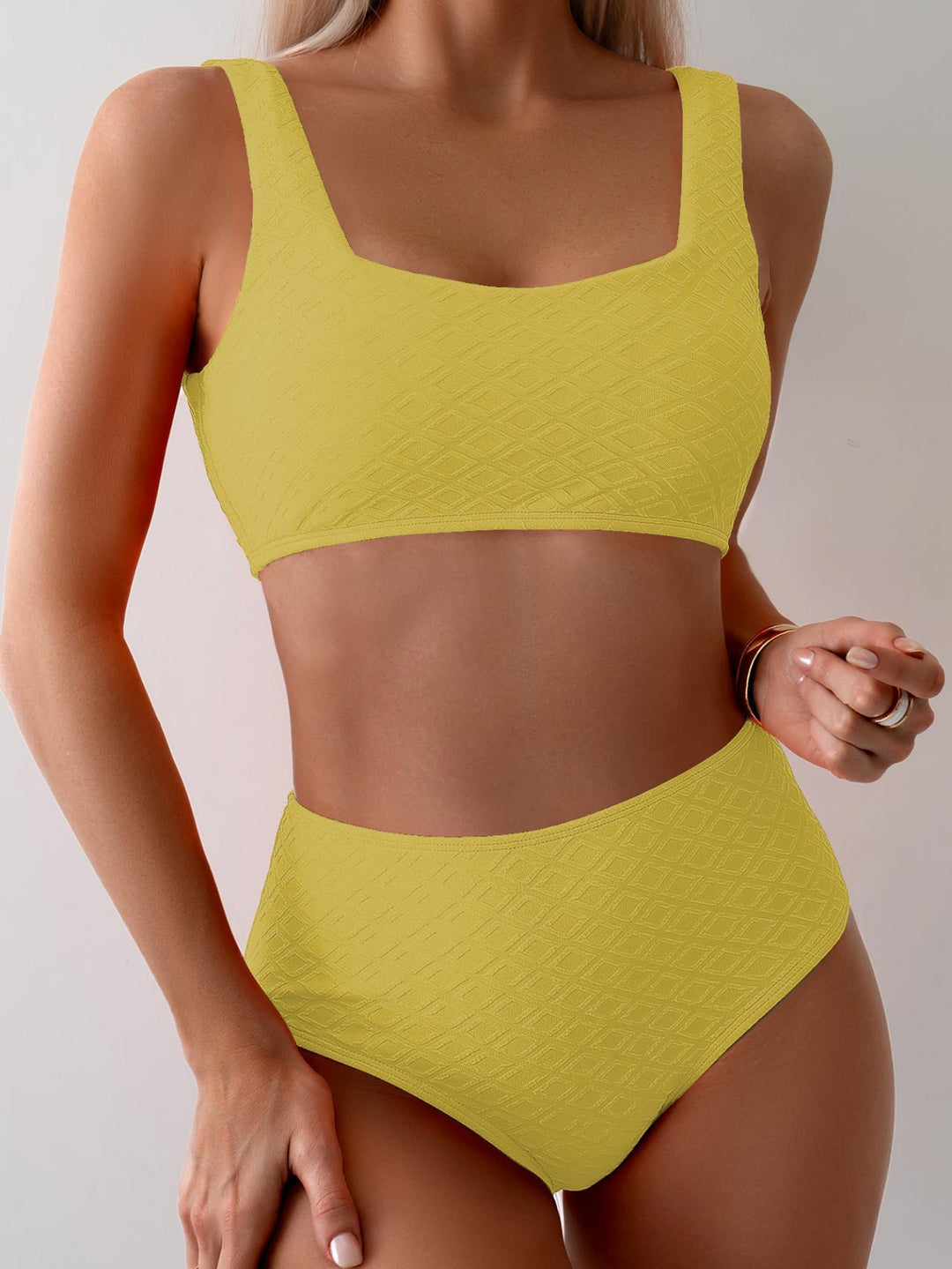 Damen Hochtailliertes Bikini-Set mit strukturiertem Oberteil Echo Archiv