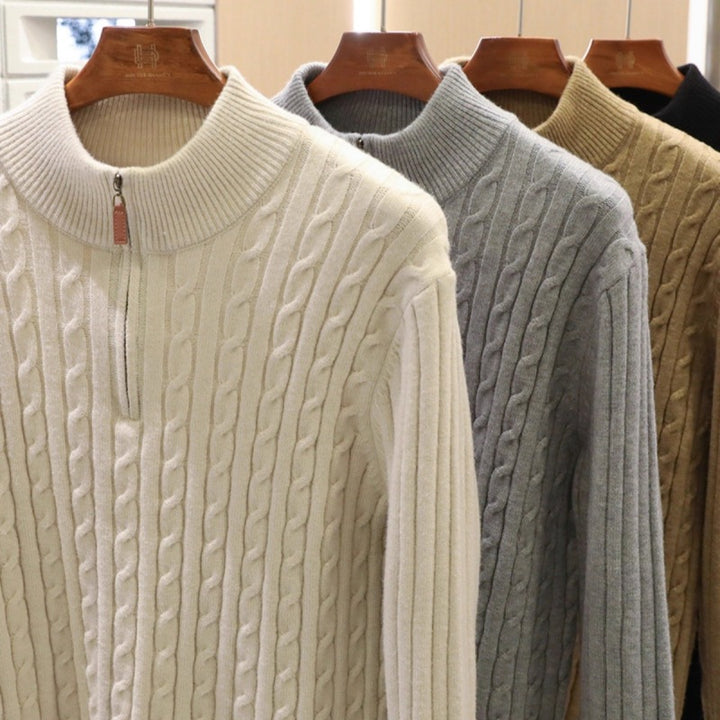 Herren Feinstrick-Pullover mit Zopfmuster und Halbzip-Stehkragen Echoarchiv
