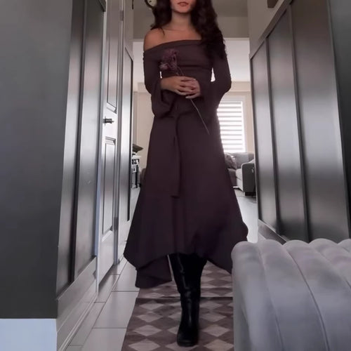 Damen Asymmetrisches Midikleid mit Wasserfallkragen, Glockenärmeln und seitlichem Ringdetail – Élara