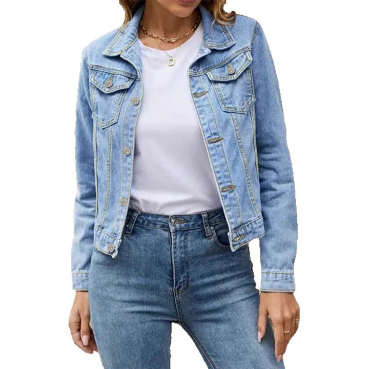 Damen kurz geschnittene taillierte Jeansjacke im Trucker-Stil Echo Archiv
