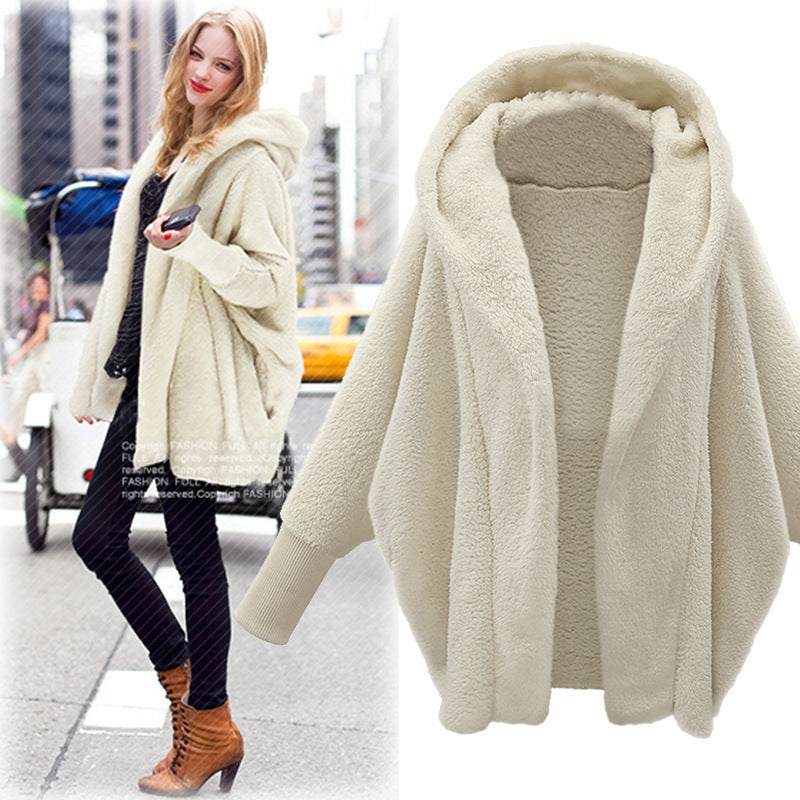 Damen Kuscheliger Oversize-Kapuzencardigan aus Teddyfleece mit Fledermausärmeln Echo Archiv