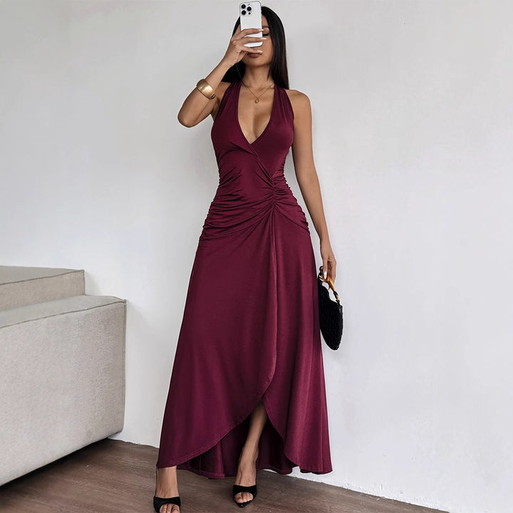 Damen Elegantes Halterkleid mit tiefem V-Ausschnitt und raffinierten Drapierungen Echo Archiv