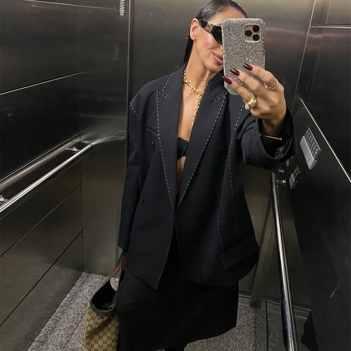 Damen Doppelreihiger Oversize-Mantelblazer mit markanter Schulterpartie & Ziersteppungen Echoarchiv