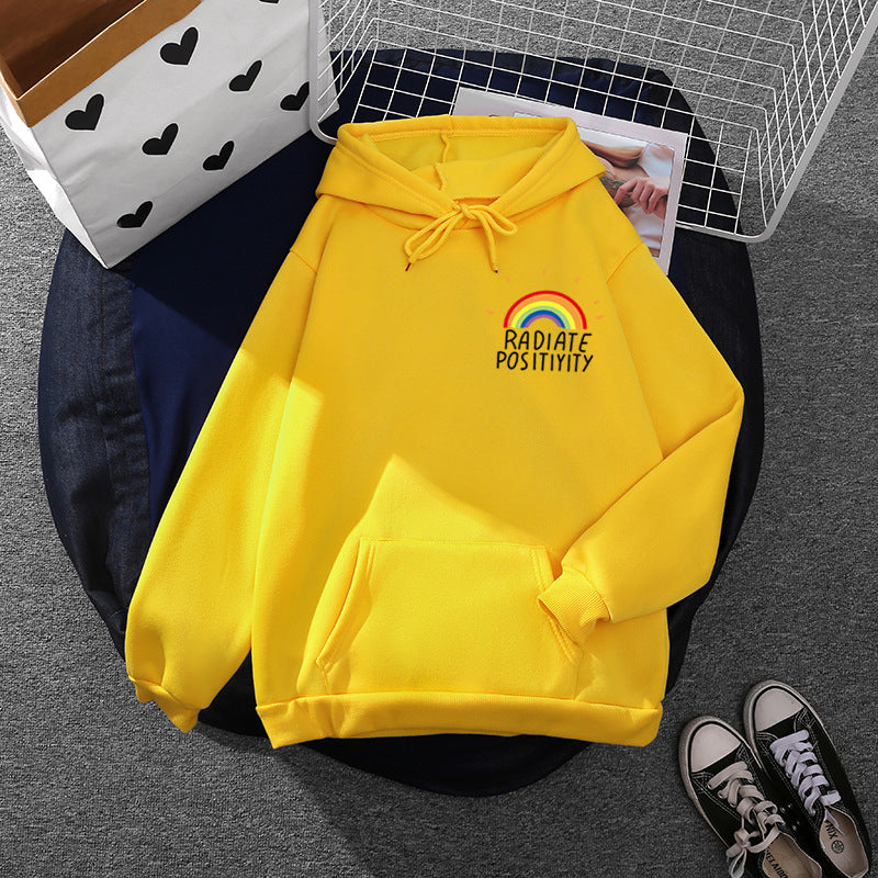 Damen lockerer Kapuzenpullover mit Regenbogen-Motiv, weichem Fleecefutter und Kängurutasche – Auréline
