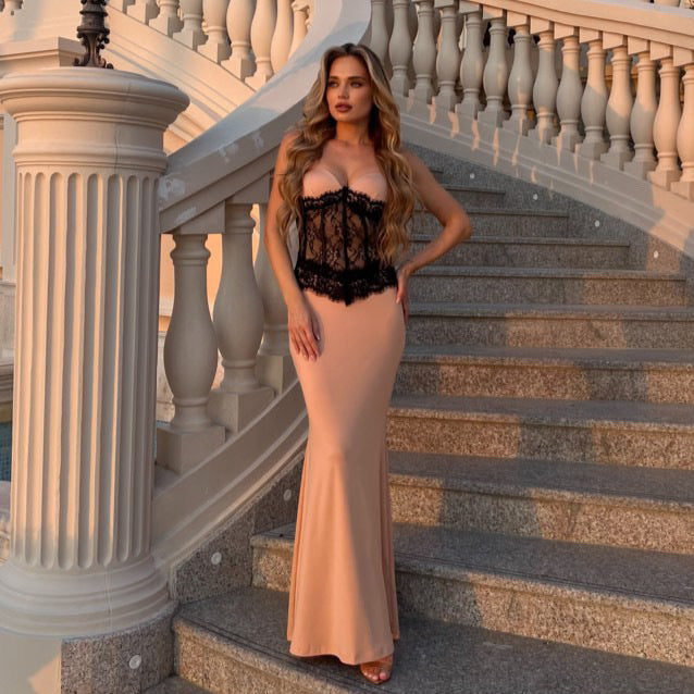 Damen Abendkleid mit elegantem Bustier und floralem Spitzenoberteil Echo Archiv