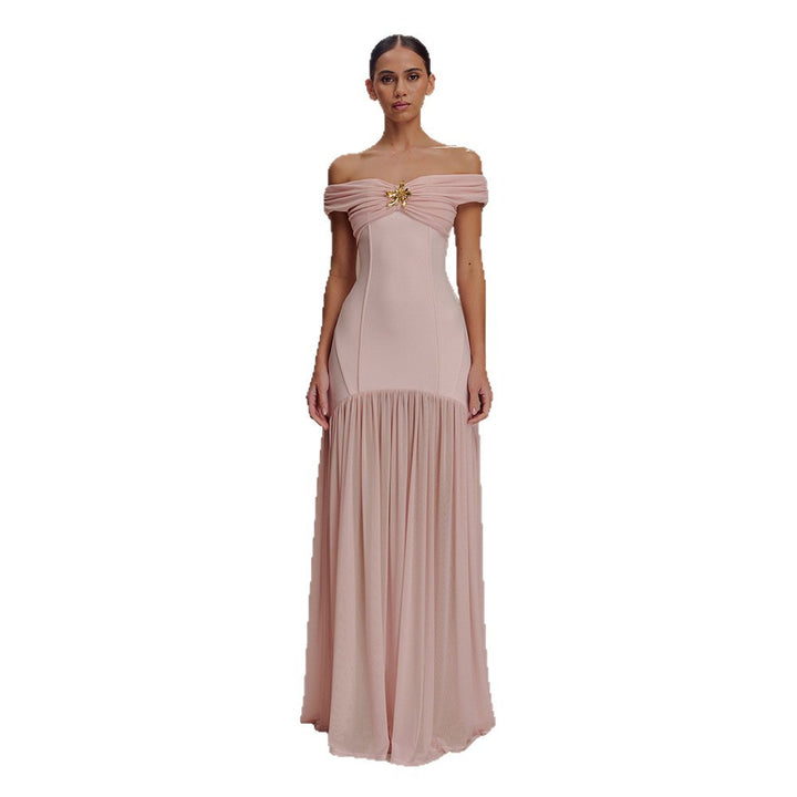 Damen Elegantes Maxikleid mit schulterfreiem Design und verführerischem Drapierungselement Echo Archiv