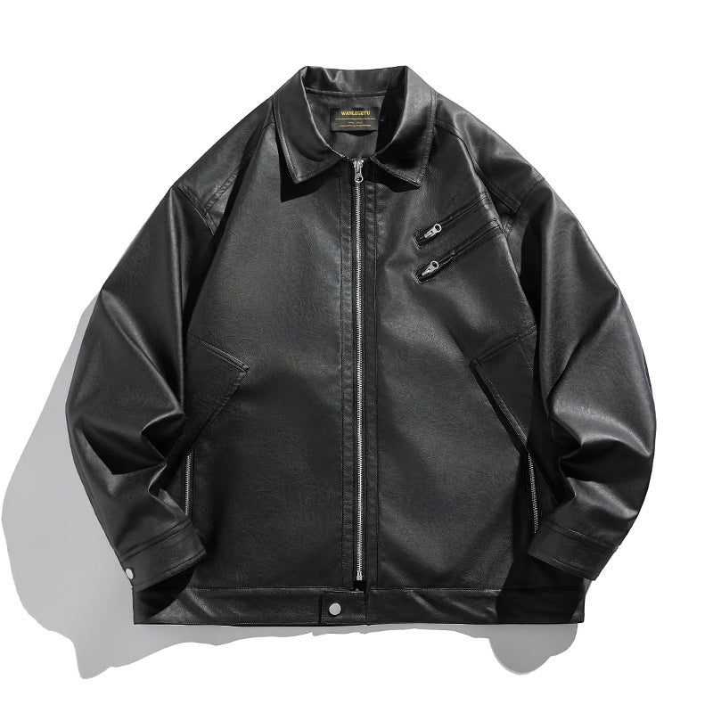 Unisex Boxy Kunstleder-Blousonjacke mit Hemdkragen, diagonalem Brustreißverschluss und Druckknopf-Saum Echo Archiv