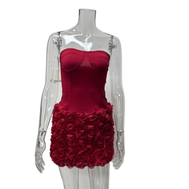 Damen Sexy Minikleid mit Blumenapplikationen und herzförmigem Ausschnitt Echo Archiv