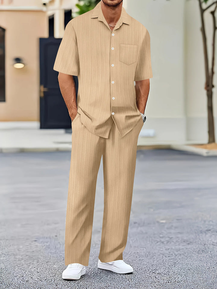 Herren eleganter und bequemer Freizeitanzug Echoarchiv