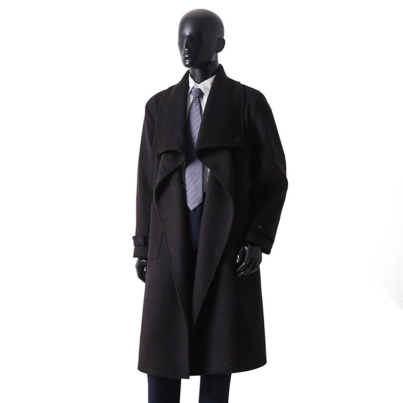 Herren Eleganter Langmantel aus Wollmix mit großzügigem Schalkragen und Krempelmanschetten Echoarchiv
