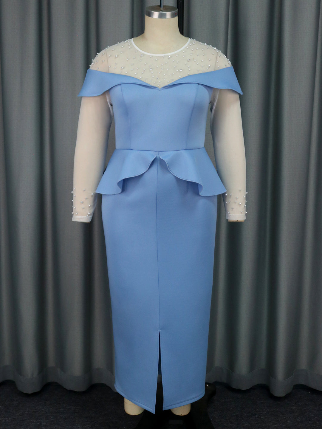 Damen elegantes Midi-Kleid mit schulterfreiem Design und Rüschenelement Echo Archiv