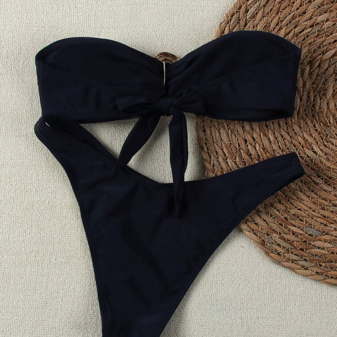 Damen Bikini mit modischem Knotendesign und elegantem Goldakzent Echo Archiv