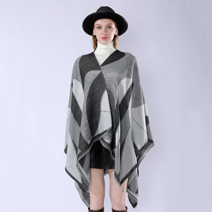 Damen Oversize-Poncho mit V-Ausschnitt und geometrischem Jacquard-Design Echo Archiv
