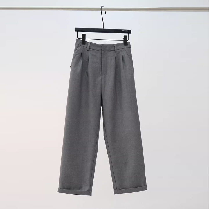 Damen weite Stoffhose mit eleganten Falten Echoarchiv