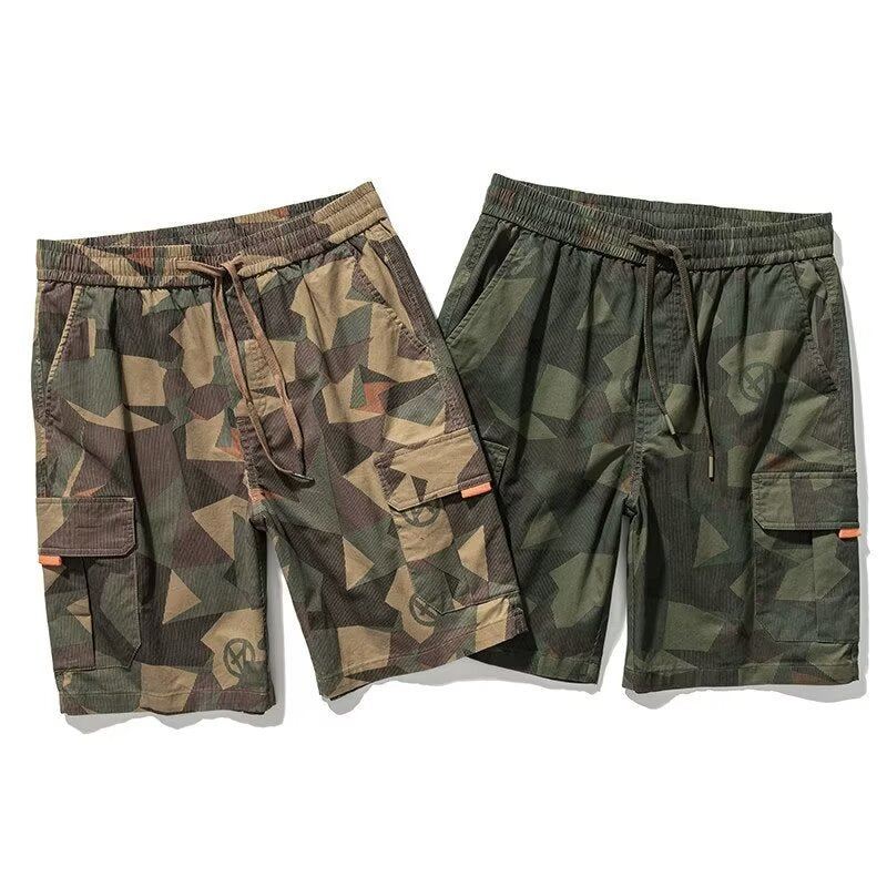 Herren Cargo-Shorts mit multifunktionalen Taschen und moderner Camouflage-Optik Echoarchiv