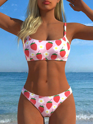 Damen Bikini-Set mit fruchtigem Erdbeerprint und verstellbaren Trägern Echo Archiv