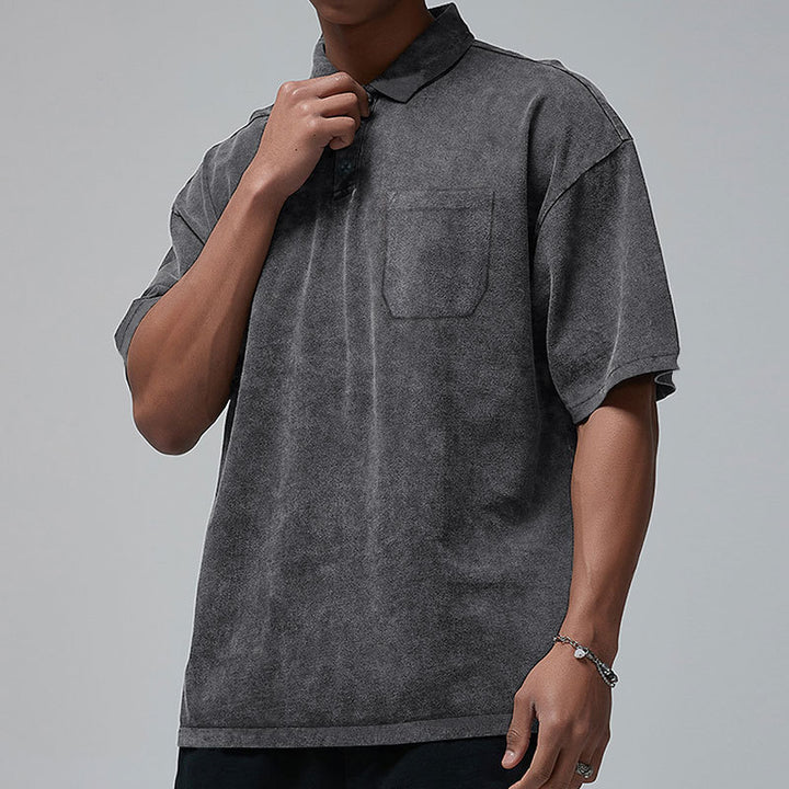 Herren lässiges Poloshirt mit strukturiertem Design und Brusttasche Echoarchiv