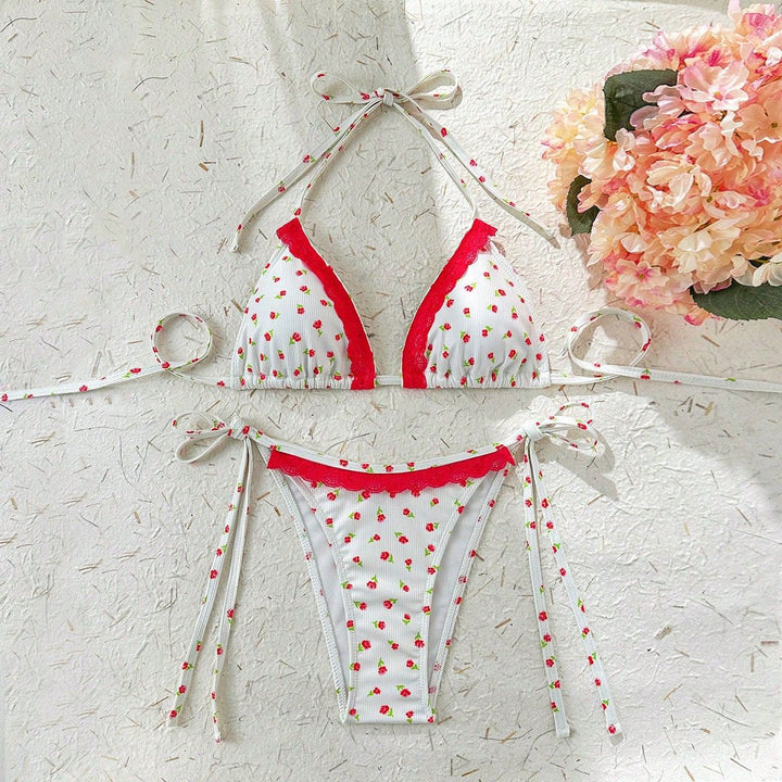 Damen Triangel-Bikini mit verspieltem Erdbeer-Muster Echo Archiv