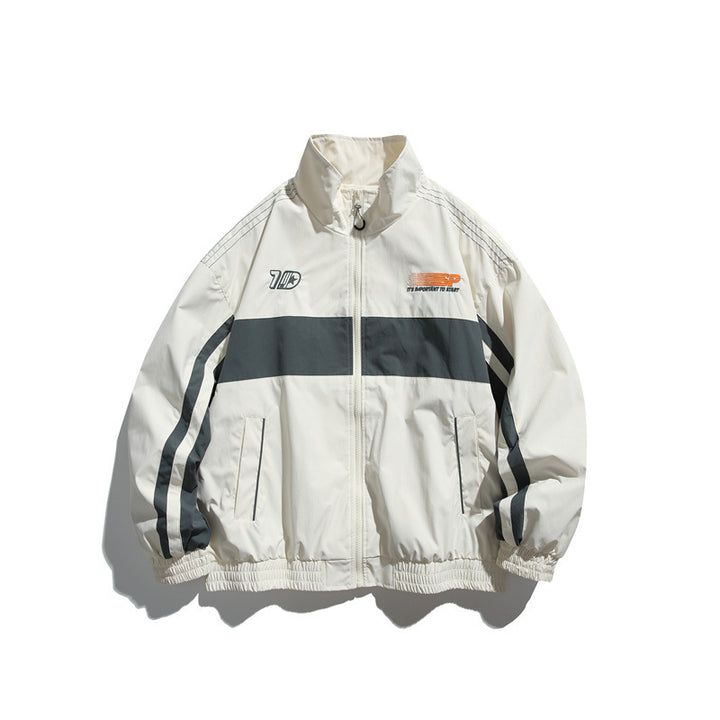 Herren Sportliche Retro-Trainingsjacke mit Streifendetail und Stehkragen Echoarchiv