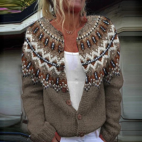 Damen nan gemusterte Strickjacke mit Rundpasse, Holzknöpfen und Eingrifftaschen Echo Archiv
