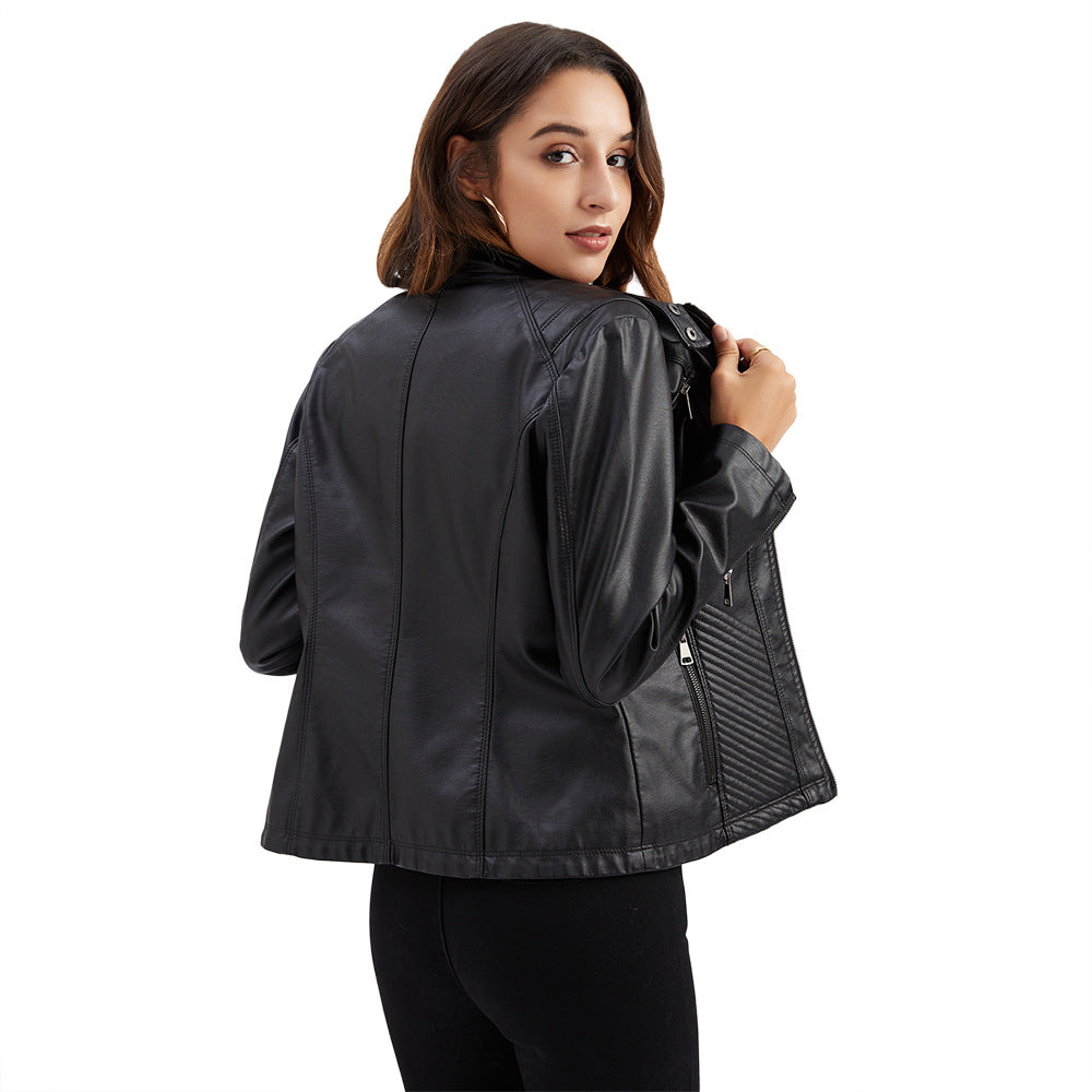 Damen nan taillierte Bikerjacke aus Kunstleder mit Stepppaneelen und Stehkragen Echo Archiv