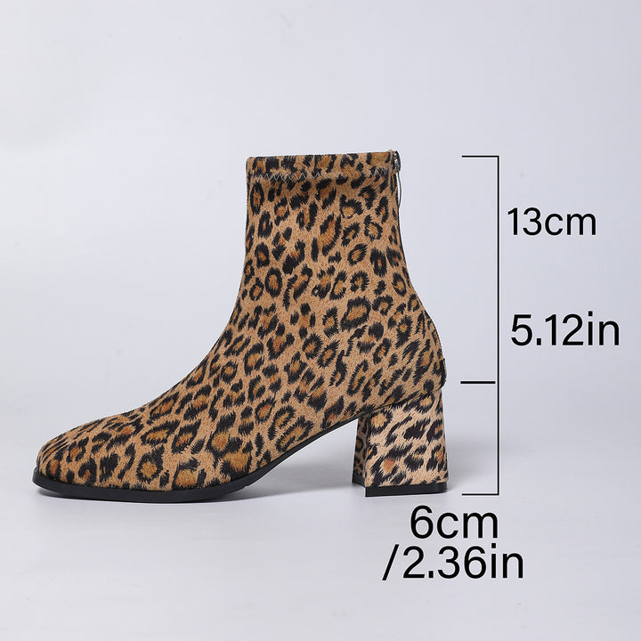 Damen Knöchelhohe Samtvelours‑Stiefelette mit mittelhohem Blockabsatz und schlanker Spitze Echo Archiv