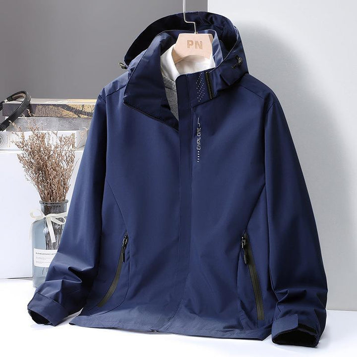 Damen Leichte Softshell-Kapuzenjacke mit winddichter Sturmleiste und verdeckten Reißverschlusstaschen – Célinea
