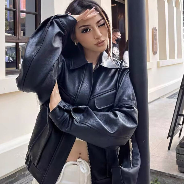 Damen Kurz geschnittene Kunstlederjacke im Boxy Cut mit voluminösen Ballonärmeln Echoarchiv