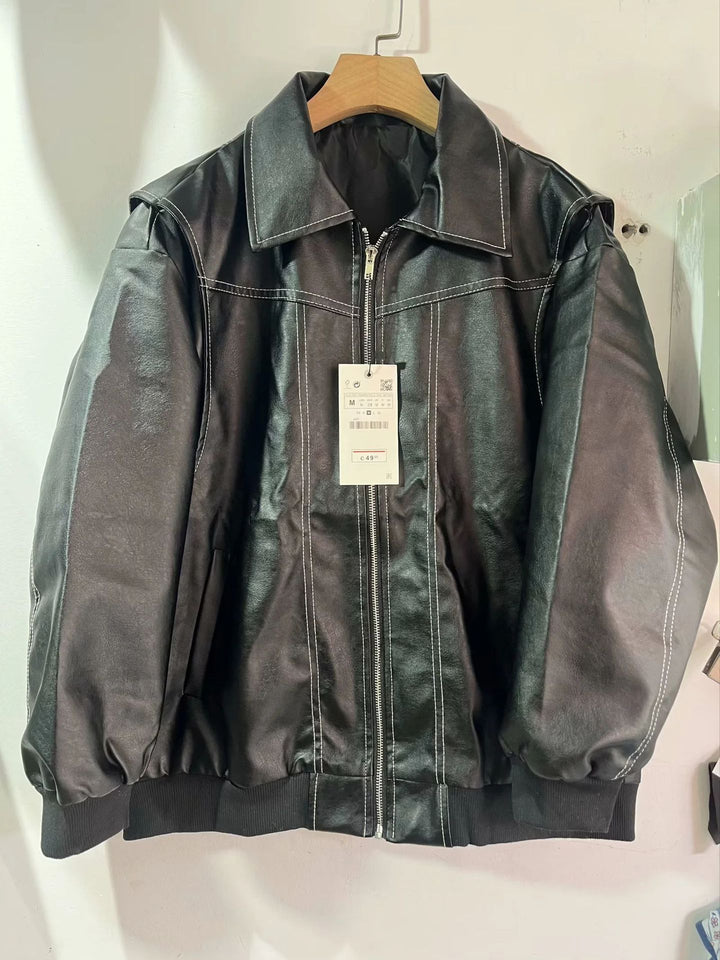 Damen taillierte Kunstleder-Bomberjacke mit Kontraststeppungen und Reißverschluss – Avenza